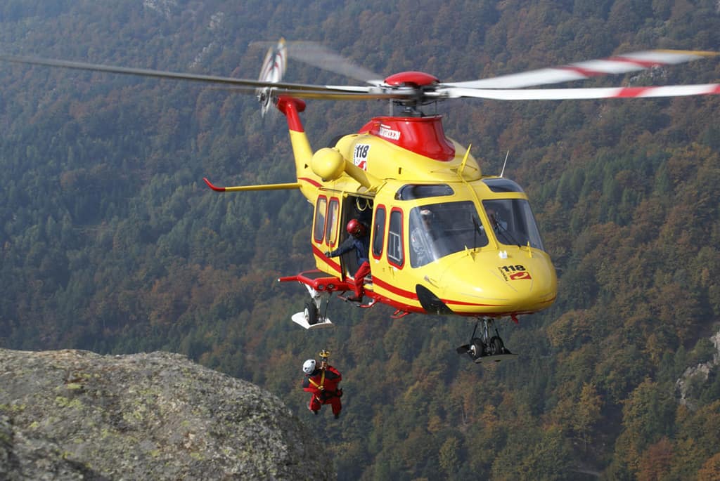 Uomo elisoccorso sull’Etna Uomo elisoccorso sull’Etna