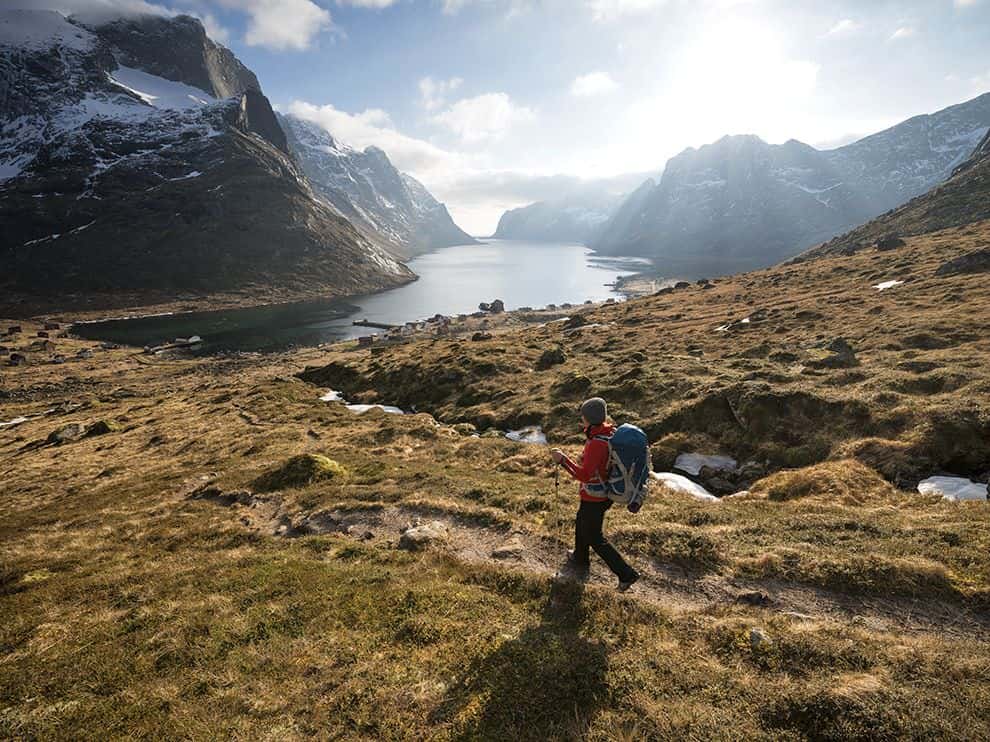 Camminare in autunno: attrezzature e consigli per il trekking