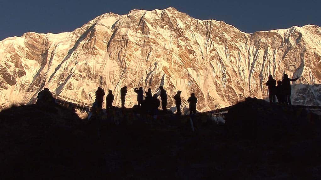 Nepal: una scalinata infinita porta nel santuario dell'Annapurna