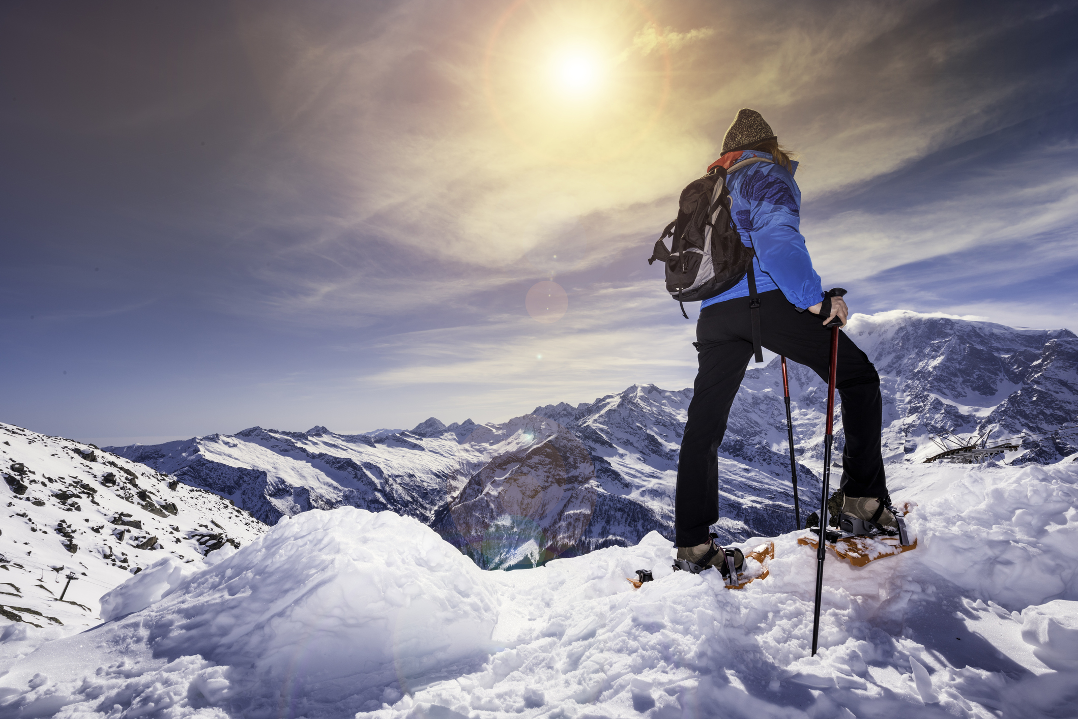 Come vestirsi per camminare con le ciaspole