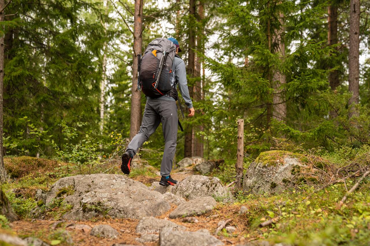 Accessori e dispositivi tecnologici indispensabili per il trekking